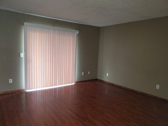 Foto del edificio - 8912 SE Woodstock Blvd