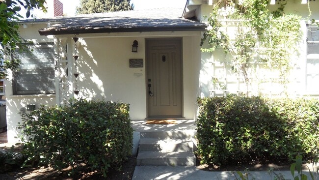 Foto del edificio - Old Towne Orange Single-Story 2BR, 1BA w/ ...