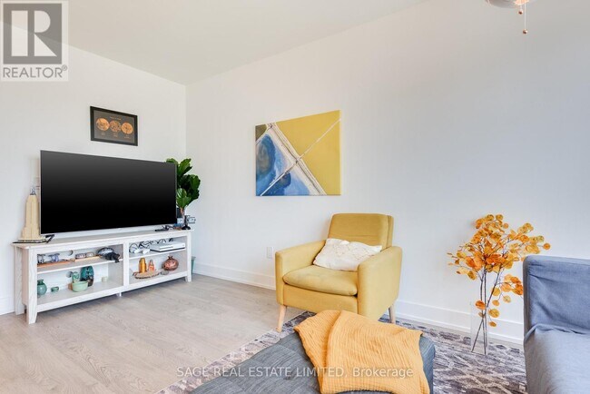 Photo du bâtiment - 5 Mabelle Ave