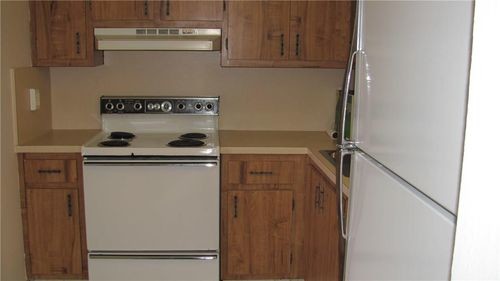 Building Photo - 7340 Lake Cir Dr