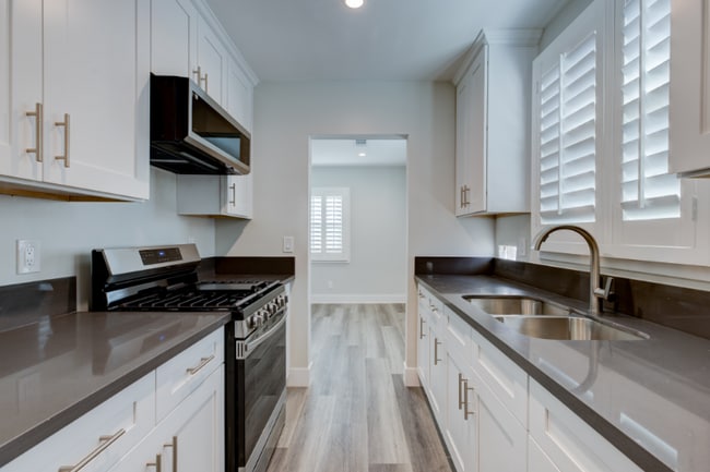 Foto del edificio - 3310 W 15th St