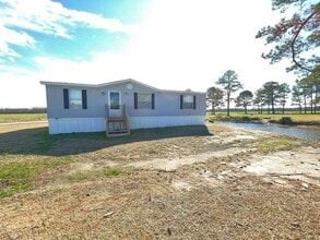 Building Photo - 2042 Mt Olive Hwy