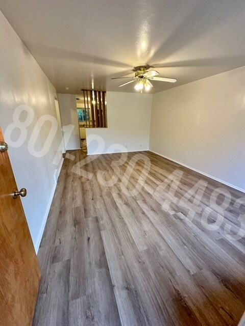 Sala de estar - 858 Yale Ave S