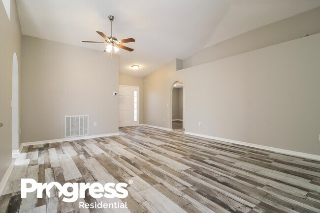 Building Photo - 2114 Nicollett Way
