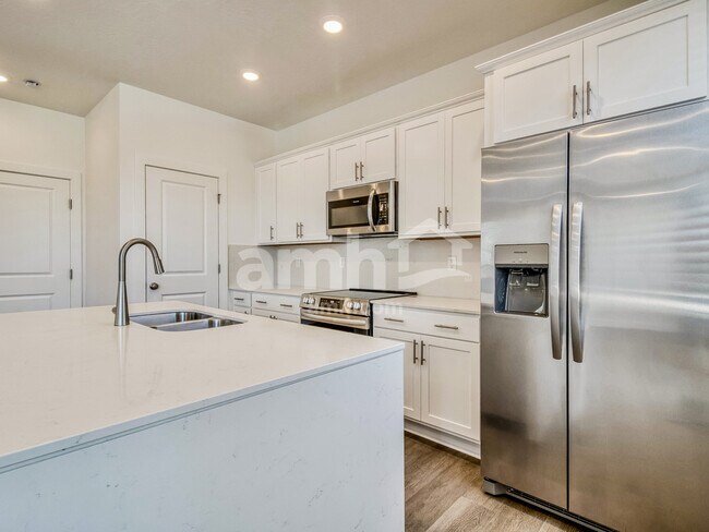 Building Photo - 5497 Damfield Ln
