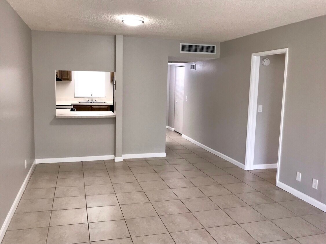 9460 Live Oak Pl Unit 305, Davie, FL 33324 Condo for Rent in Davie