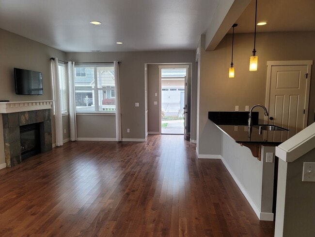 Building Photo - 3 Bedroom home in Convenient Silverdale Lo...