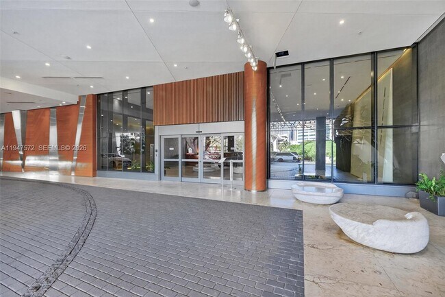 Foto del edificio - 68 SE 6th St