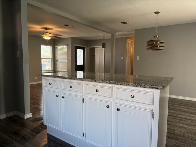 Building Photo - Zachry