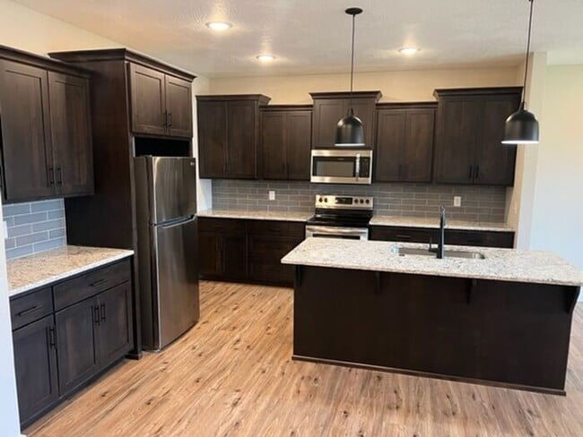 Building Photo - Your Dream Home Awaits in Olde World Estat...