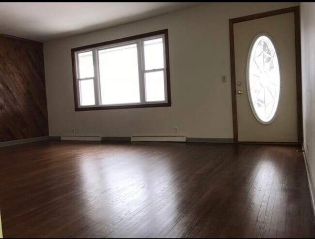 living room - 2700 N Cedar Rd