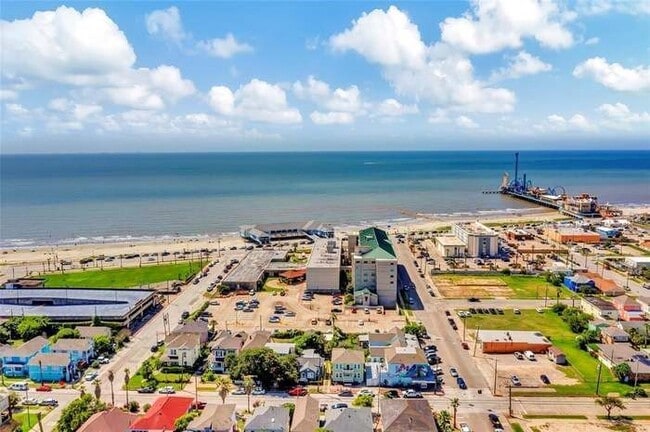 Foto del edificio - 2225 Bernardo De Galvez Ave