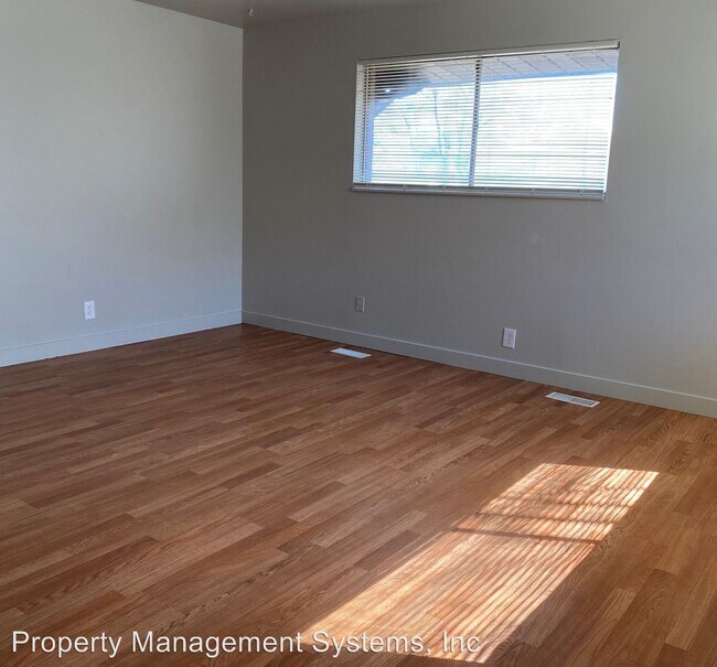 Building Photo - 3056 S 200 E