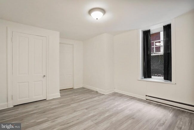 Foto del edificio - 310 N Potomac St