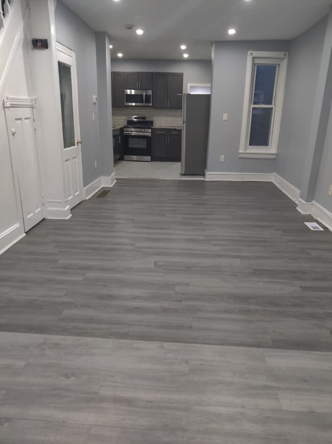 Foto del edificio - 135 N 51st St