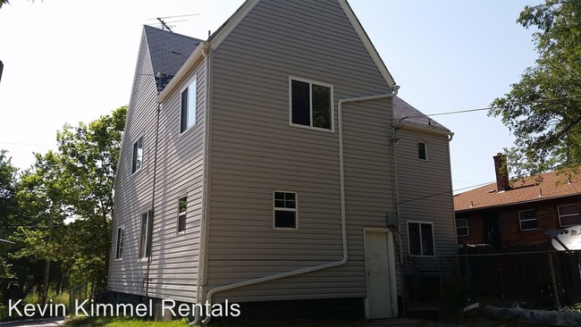 Building Photo - 1608 N Hillside St