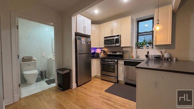 Foto del edificio - 305 W 150th St