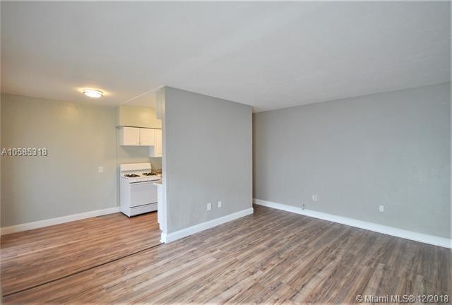Foto del edificio - 9270 E Bay Harbor Dr