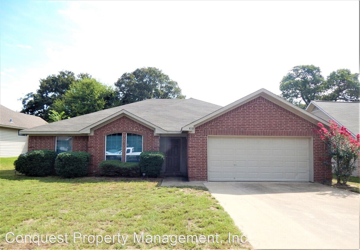 3 br, 2 bath House 410 Eisenhower Dr. House Rental in Tyler, TX