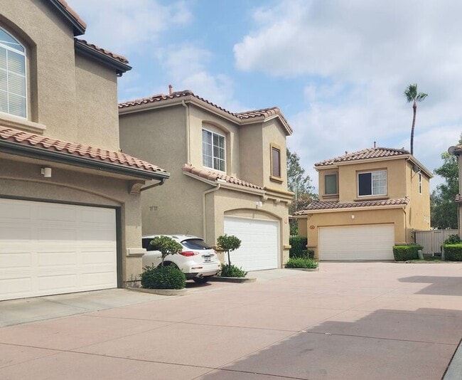 Building Photo - 188 Calle De Los Ninos