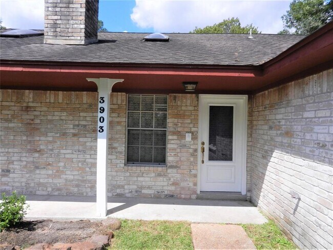 Foto del edificio - 3903 Acorn Ln