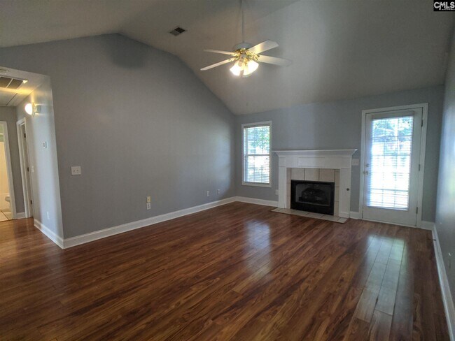 Building Photo - 859 Burnside Dr