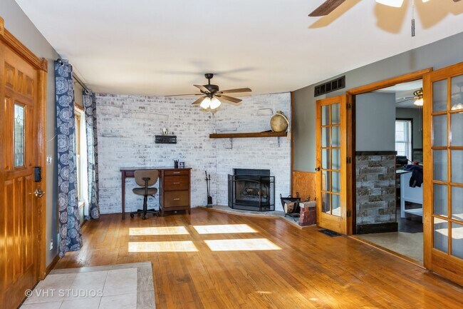 Building Photo - 115 Elwood Rd