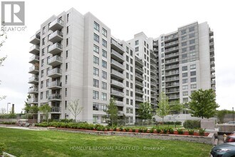 Building Photo - 816 Lansdowne Ave