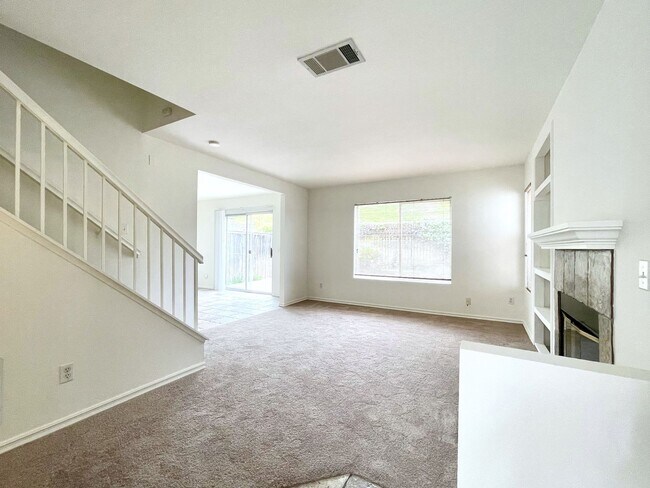 Foto del edificio - Spacious Home in Ivey Pointe!