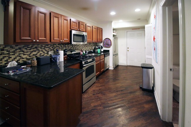 Foto del edificio - 3326 W Cortland St