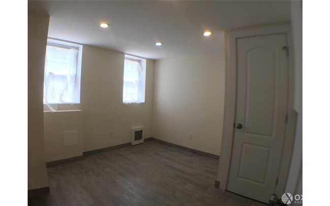 Foto del edificio - 127 33rd St