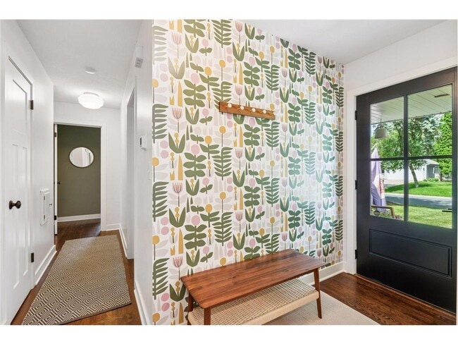 Building Photo - 5041 W 56th St