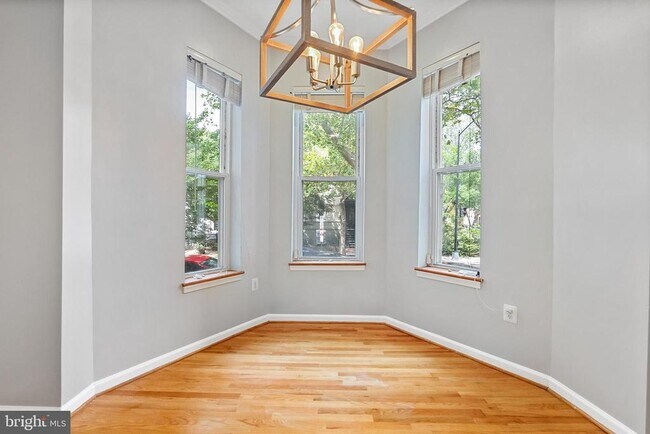 Foto del edificio - 600 Q St NW