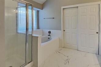 Building Photo - 18327 Bluewater Cove Dr