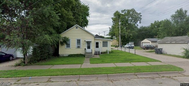 Building Photo - 820 Hagar St