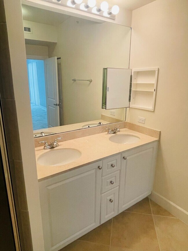 Foto del edificio - 1210 Renaissance Way