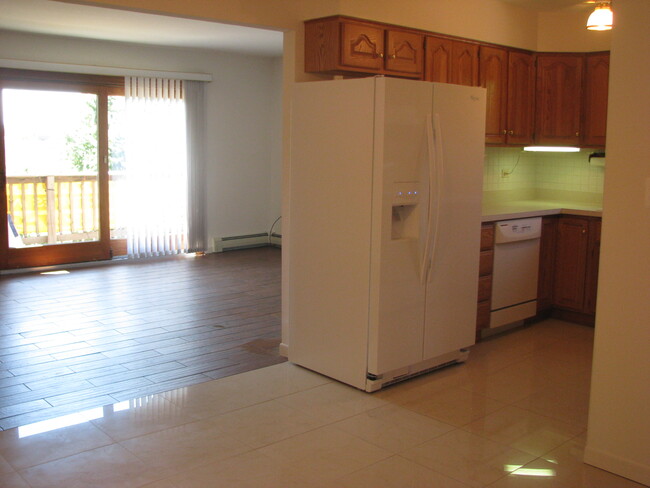 Building Photo - 1114 Chalet Dr