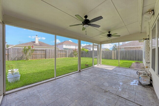 Building Photo - 30327 Deleon Fields Dr