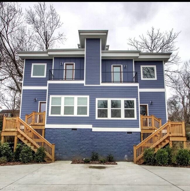 Foto del edificio - 4 br, 2.5 bath House - 421 Moore Avenue B