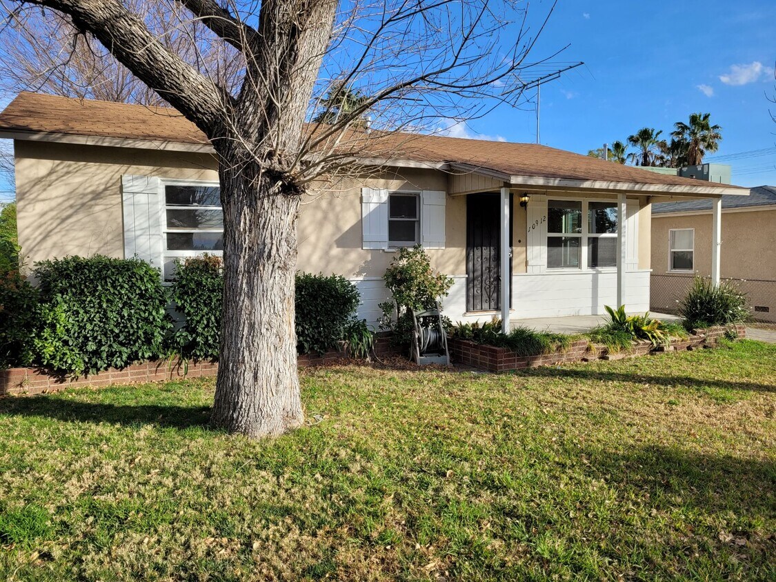 Foto principal - 10912 Columbus Ave