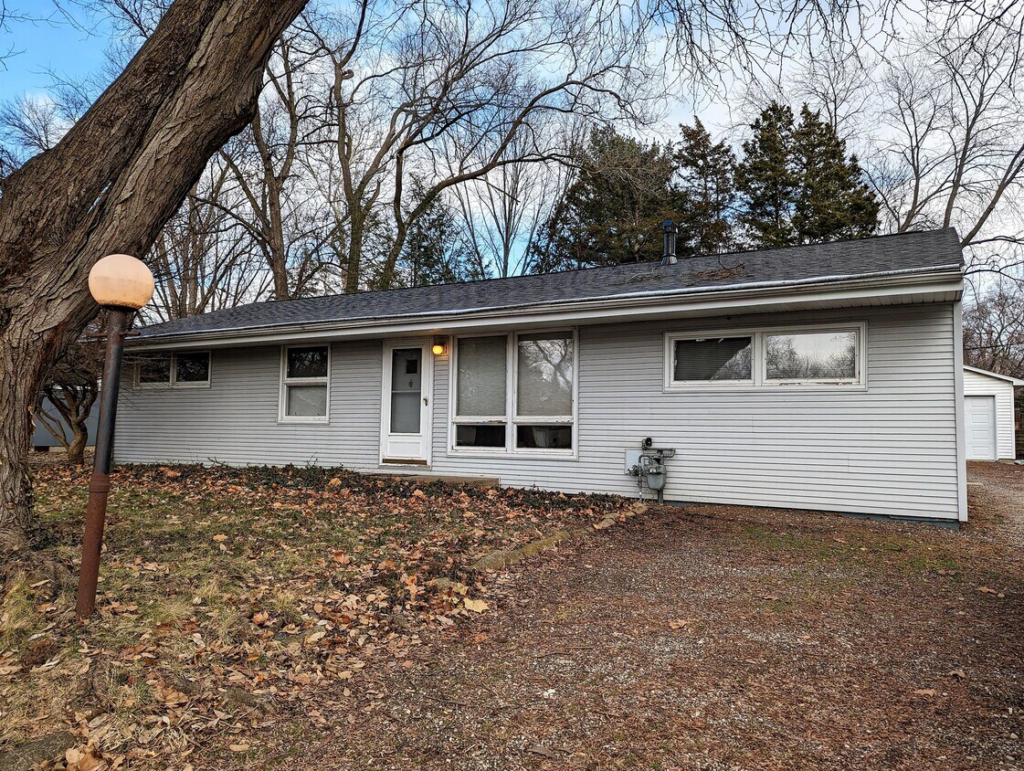 Foto principal - 1500 S Western Ave