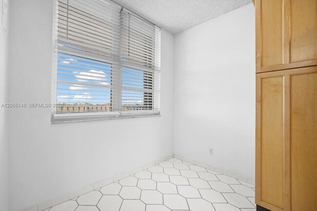 Photo - 250 Jacaranda Drive Unit 508 Apartment