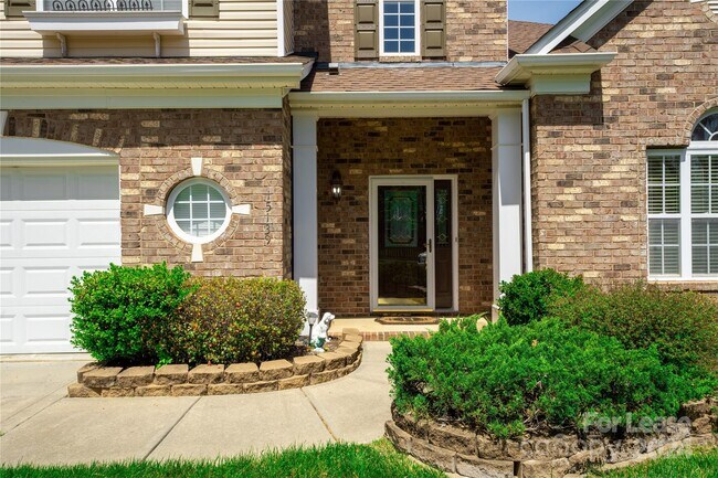 Building Photo - 15139 Redwood Valley Ln