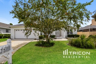 Building Photo - 1724 Lake Marion Dr