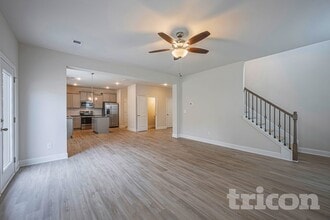 Building Photo - 505 Slyfox Ln