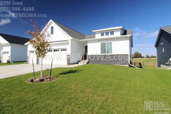 Foto del edificio - Over 2500 Square feet!!! 4 Bedroom, 2.5 Bath Home in Ankeny