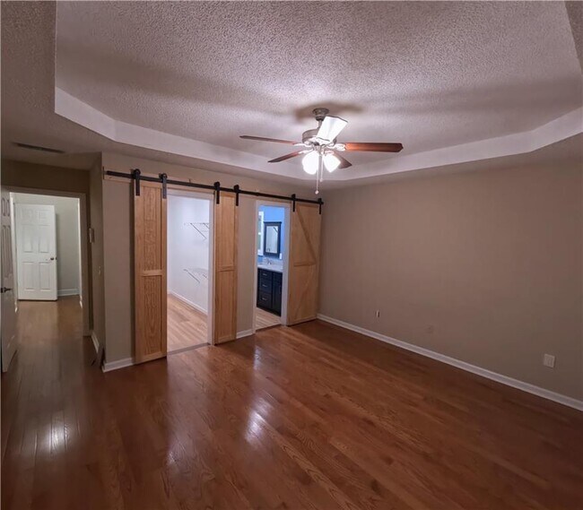 Foto del edificio - 17 Stonemount Ct