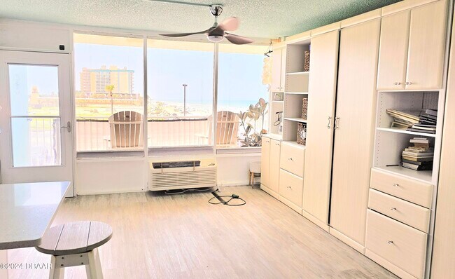 Foto del edificio - 2043 S Atlantic Ave