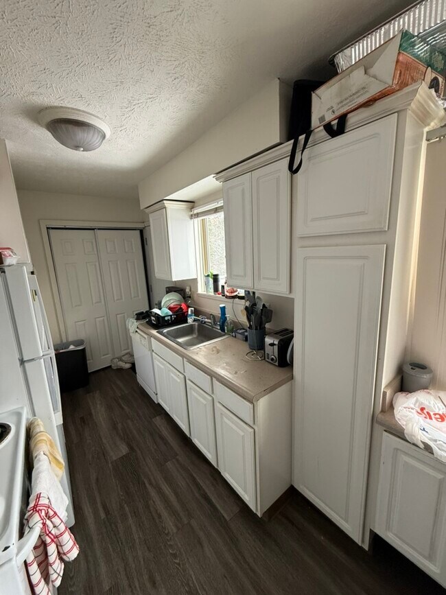 Photo - 805 Hicks Dr House