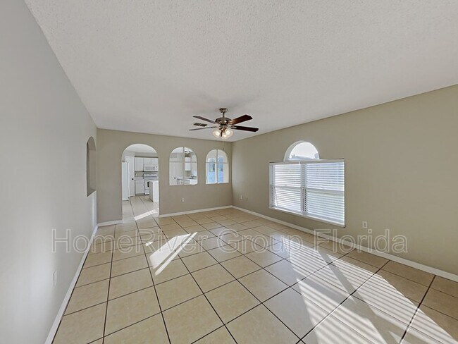 Foto del edificio - 364 Chelmsford Ct